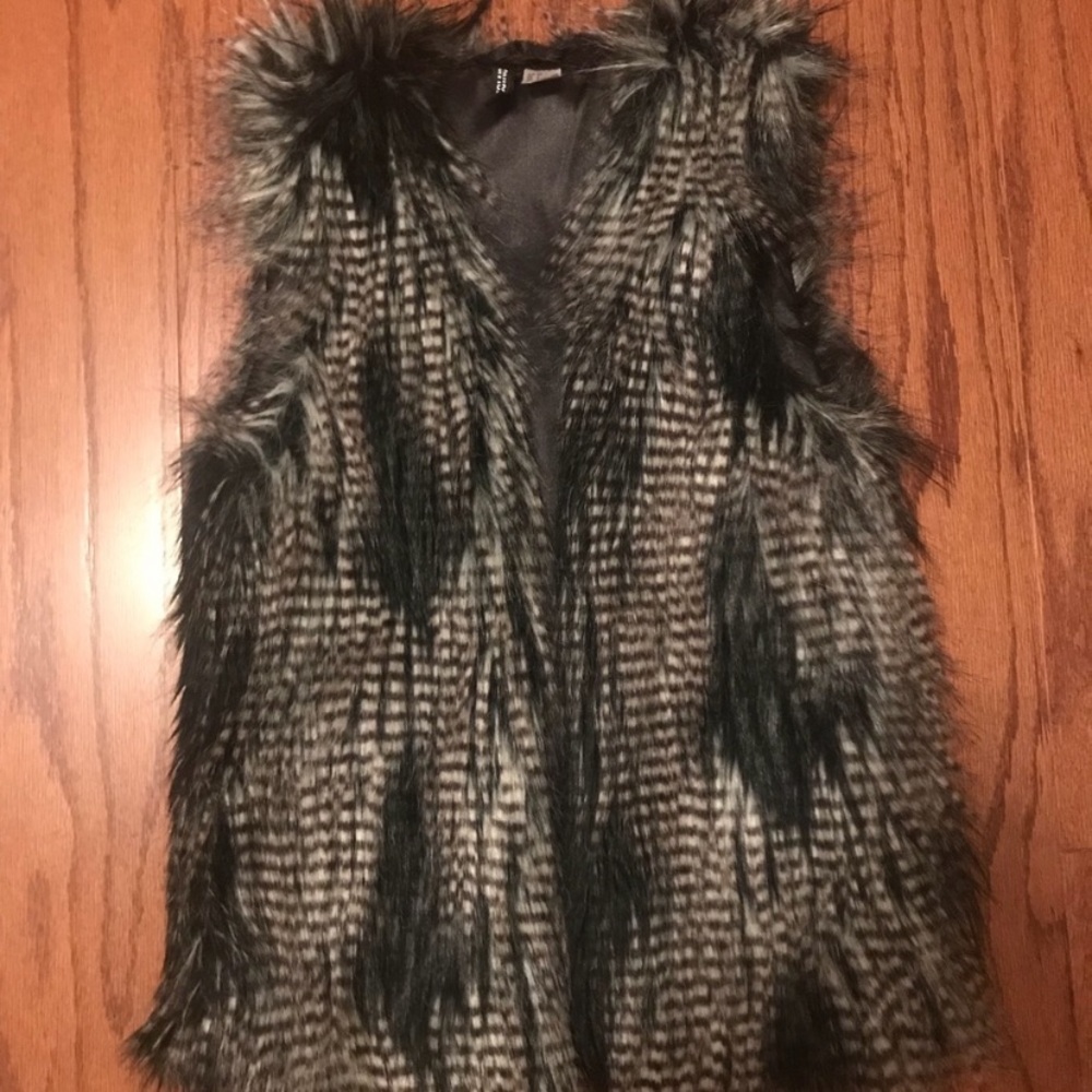HM faux fur vest
